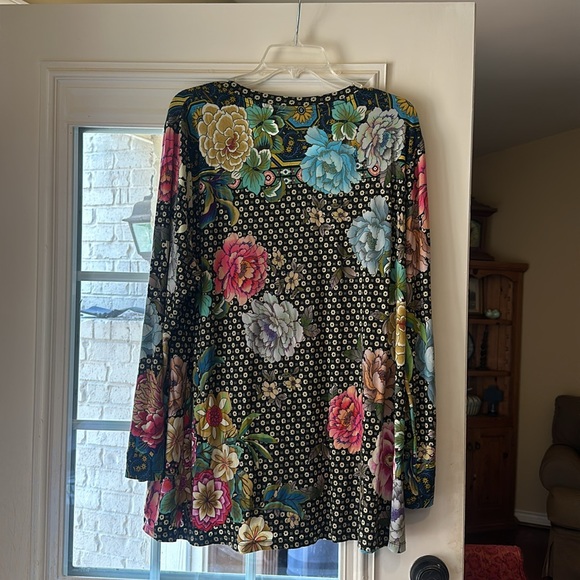 Johnny Was top - Picture 3 of 4